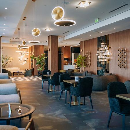 Sky Airport Hotel Cluj-Napoca Esterno foto