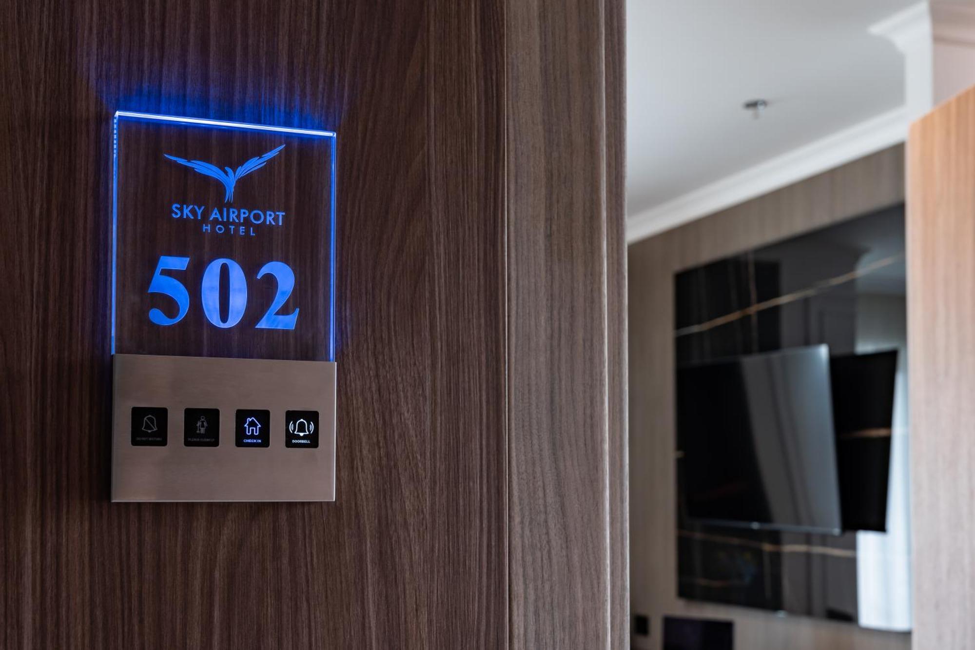 Sky Airport Hotel Cluj-Napoca Esterno foto